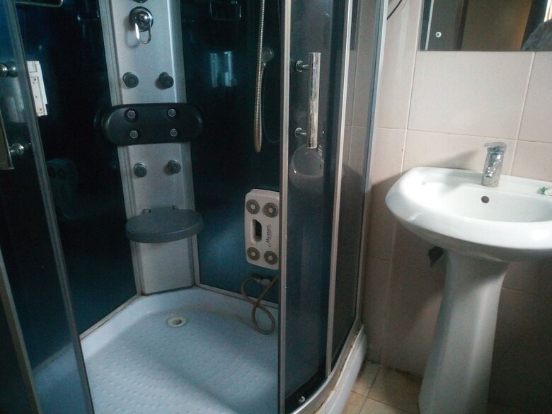 Peak Court Hotels