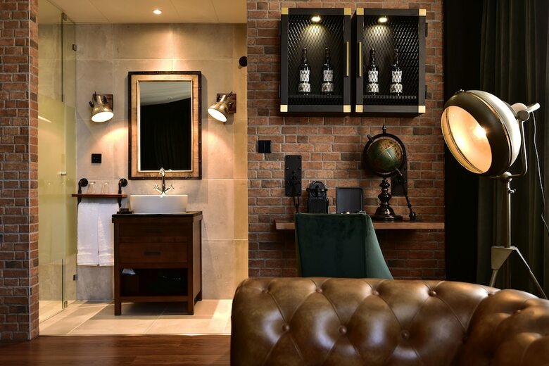 Maxime Hotel