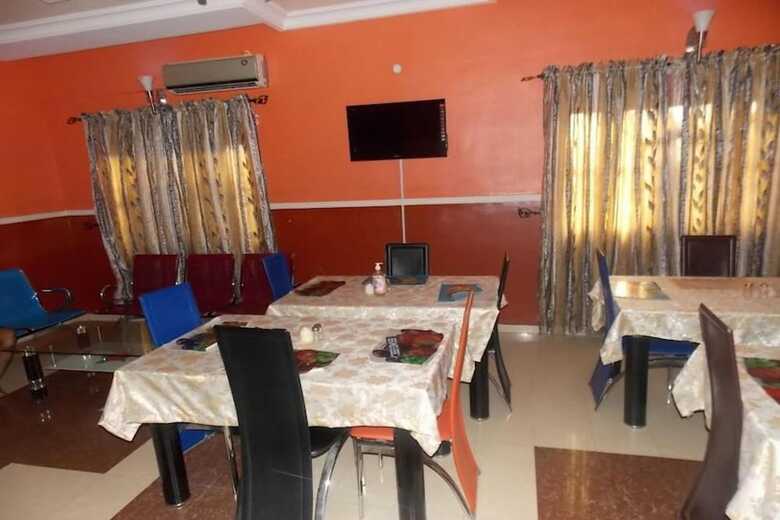 Ivory Place Hotel