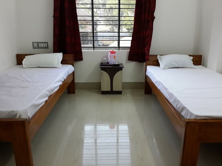 Hotel Lodge Lipika