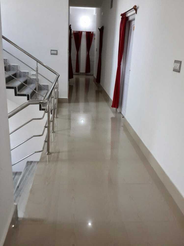Hotel Lodge Lipika