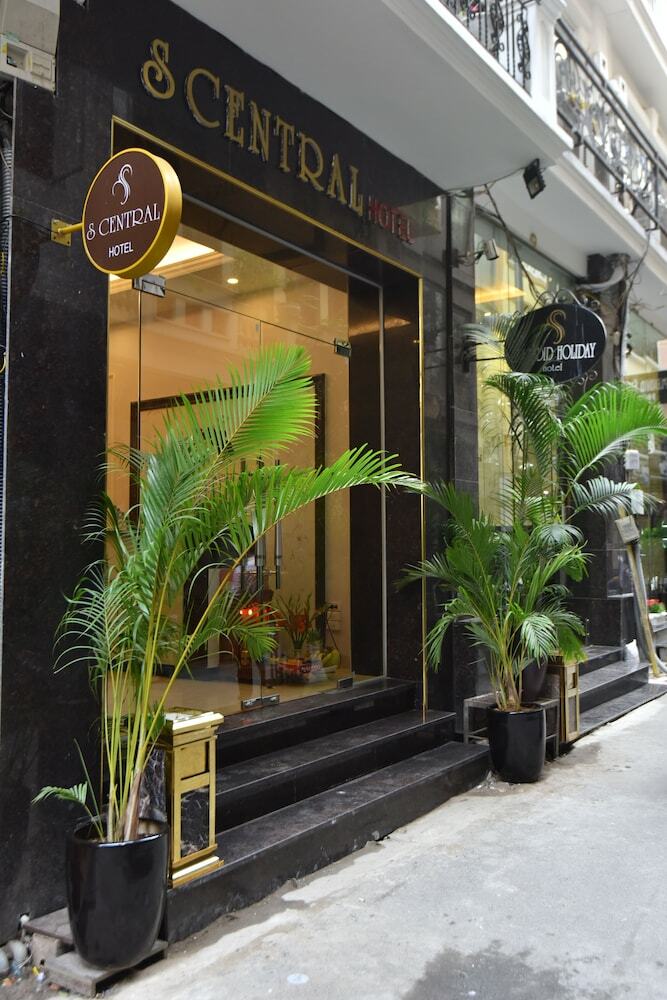 S Central Hotel & Spa