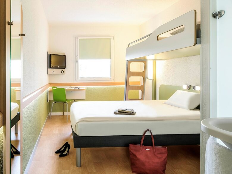 Hotel Ibis Budget Nantes Ouest Atlantis Cou�ron