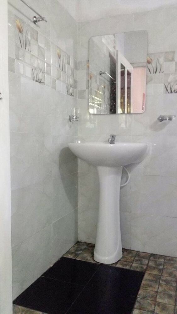 Hotel Dinesh Homestay