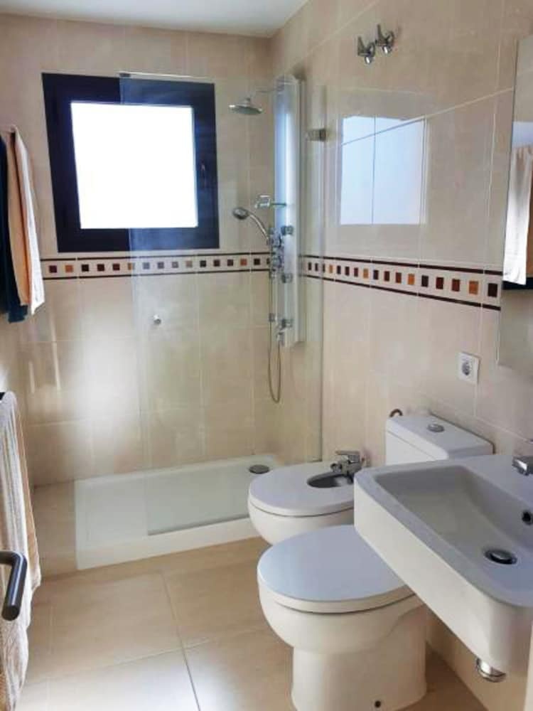Fr Uni�n Europea - Apartamento Para 6 Personas