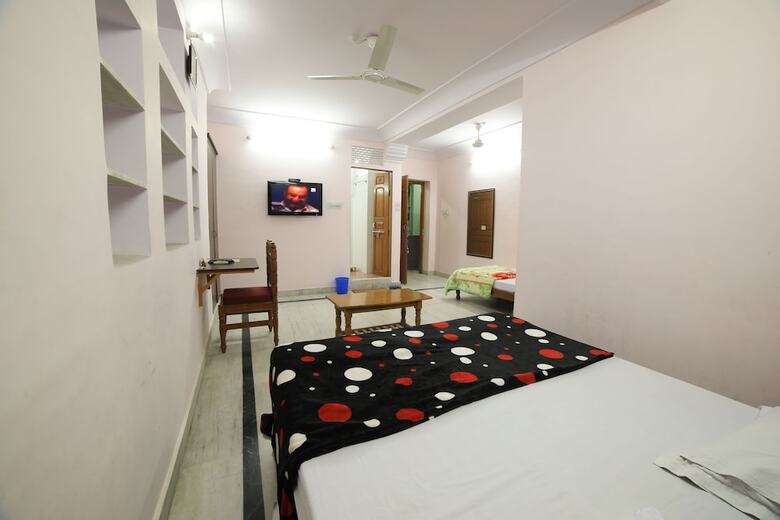 Hotel Boby Mansion (manasvi Guest Home)