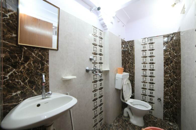 Hotel Boby Mansion (manasvi Guest Home)