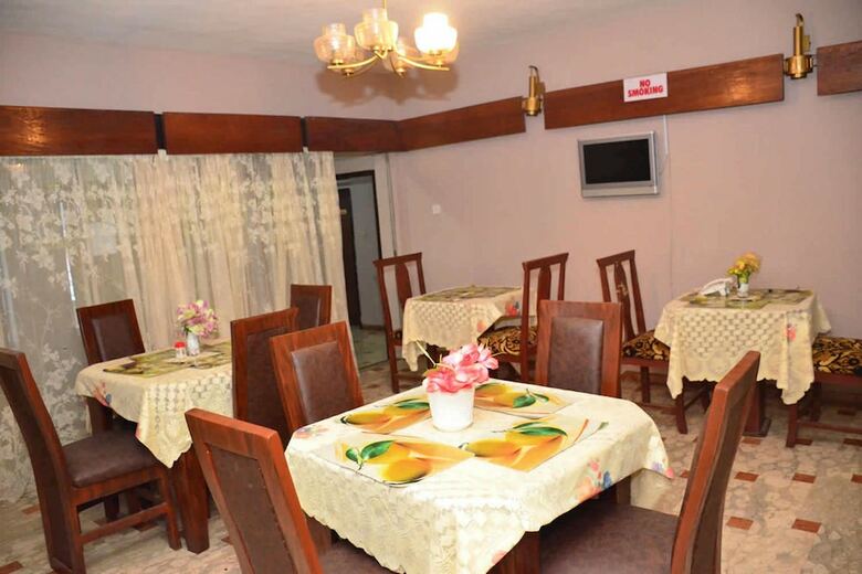 Hotel Queens Way Resorts