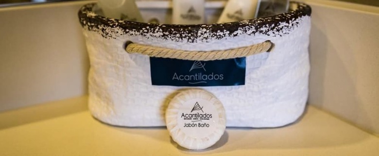 Hotel Acantilados