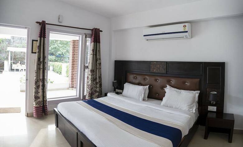 Hotel Swiss Cottage And Spa By Salvus