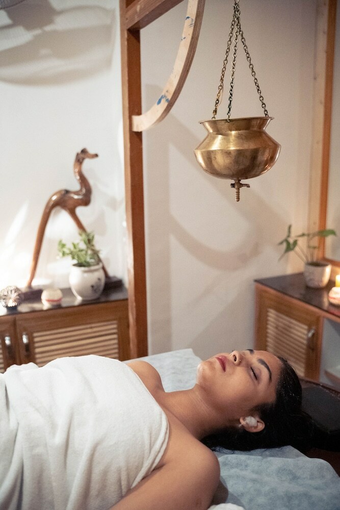 Hotel Swiss Cottage And Spa By Salvus