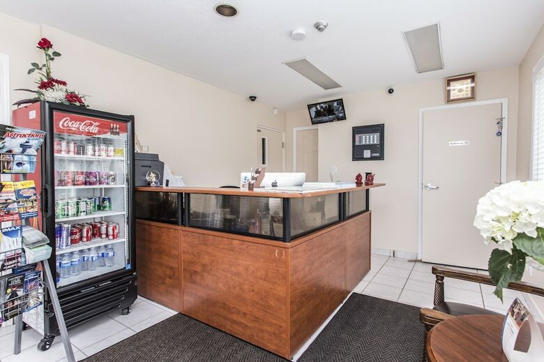 Motel Grewals Inn And Suites By Elevate Rooms