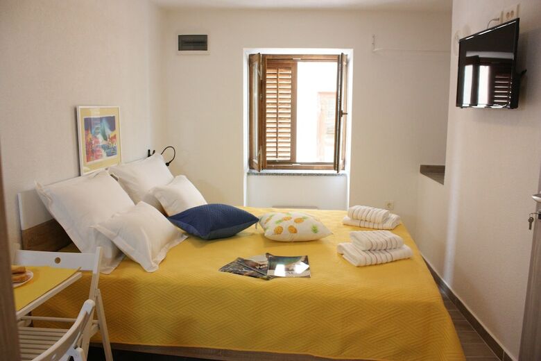 Hotel Nana Marusha Old Town Home