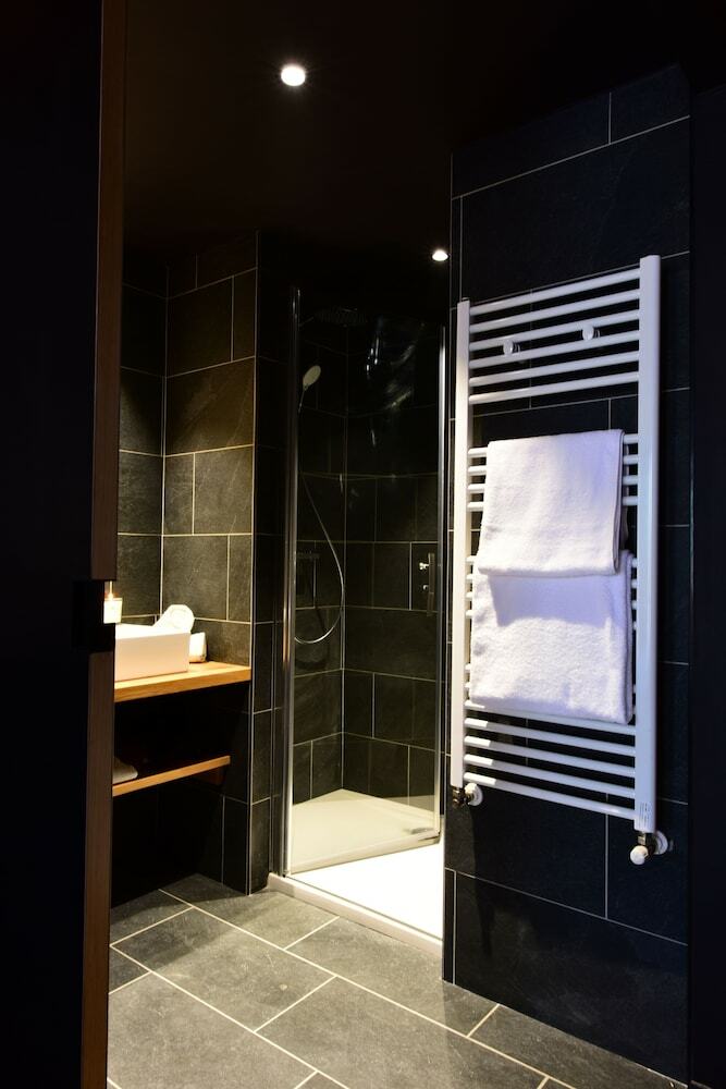 Hotel H�tel Le Mon�tier