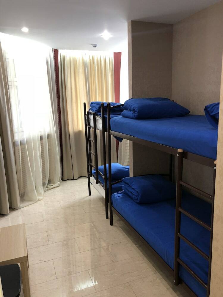 Hostal Kupe Capsule Hotel & Hostel