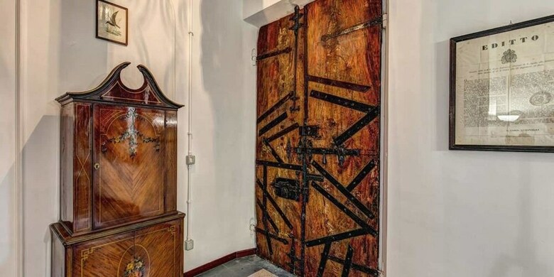 Campo De Fiori 3 Bedroom Apartment