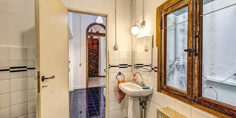 Campo De Fiori 3 Bedroom Apartment