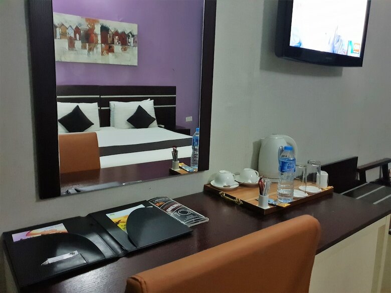 Serendib Hotel And Suites
