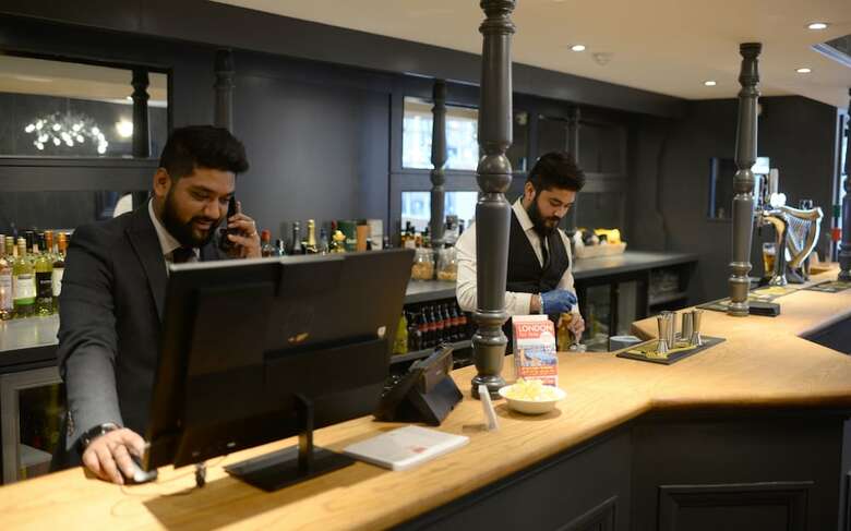 Hotel The Pack And Carriage London