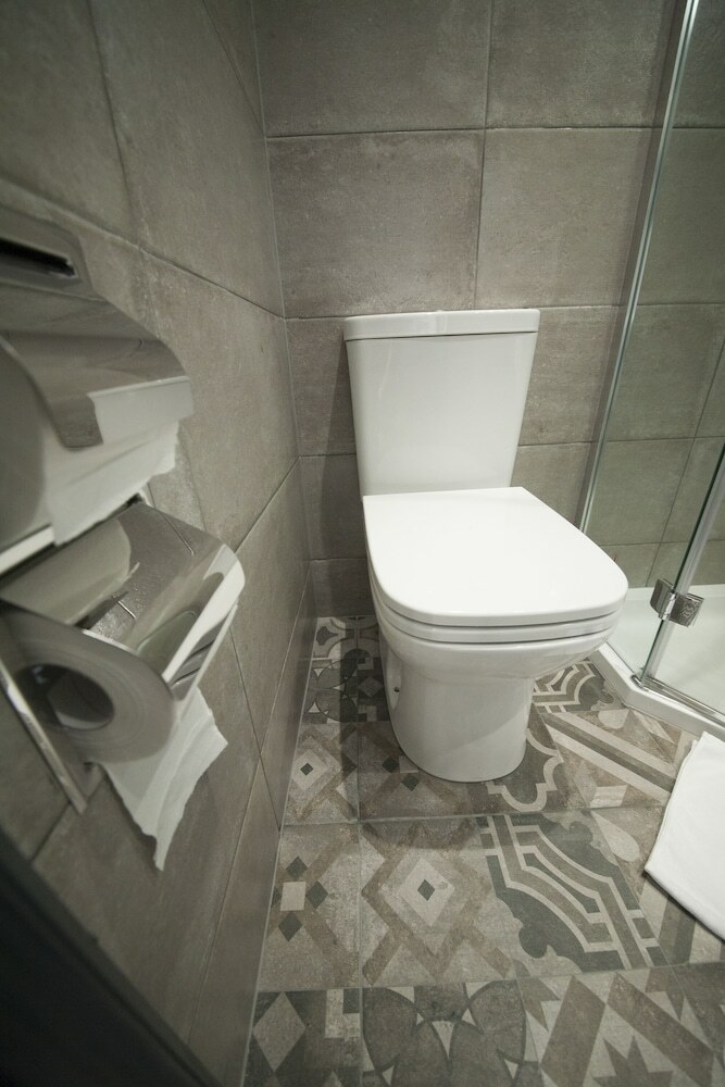 Hotel The Pack And Carriage London