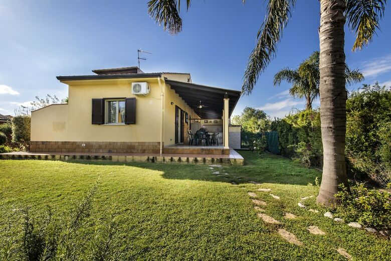 Apartamentos Paradise Beach