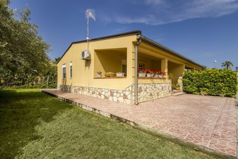 Apartamentos Paradise Beach