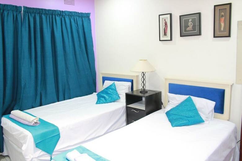 Hotel Cinematic Guest House