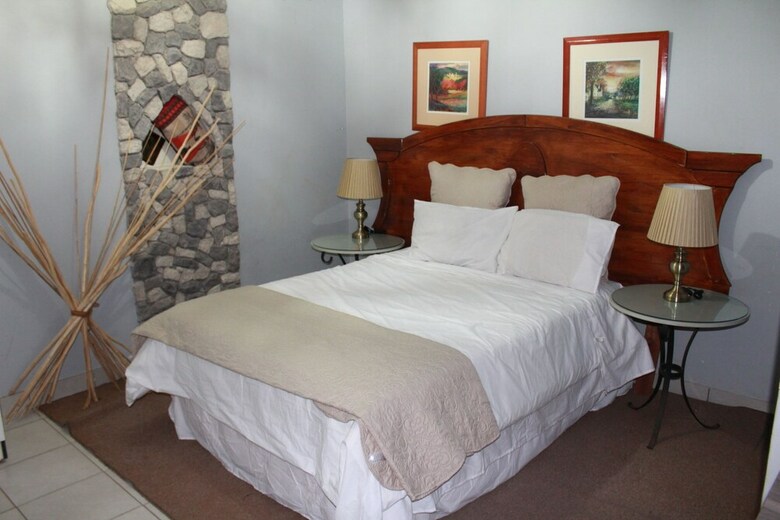 Hotel Cinematic Guest House