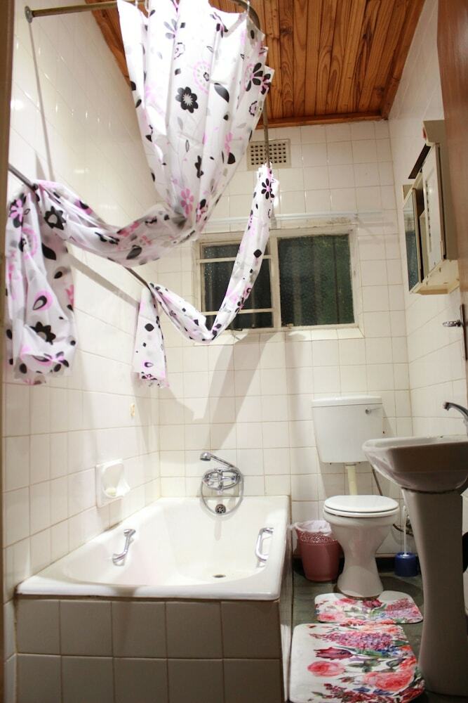 Hotel Cinematic Guest House