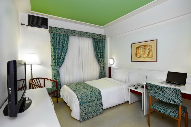 Hotel Boulevard Plaza