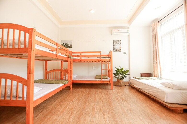 Hostal Bisou De La Riviere - Hostel