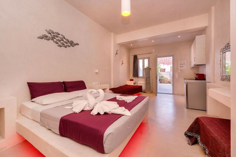Aparthotel The Muse Of Santorini - Jacuzzi Suites