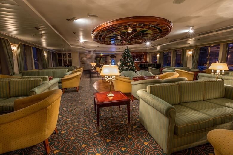 Onriver Hotels  - Ms Cezanne