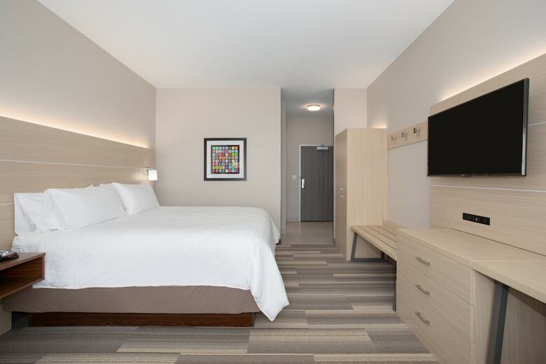 Hotel Holiday Inn Express And Suites Denver Ne - Brighton