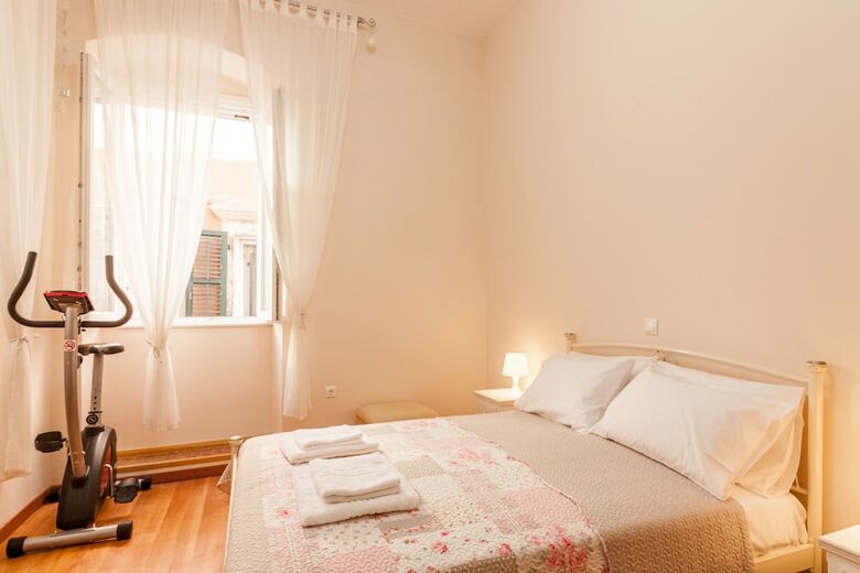 Koukounara Apartments Collection By Konnect