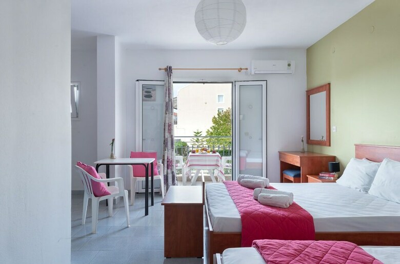 Apartamentos Socrates Studios