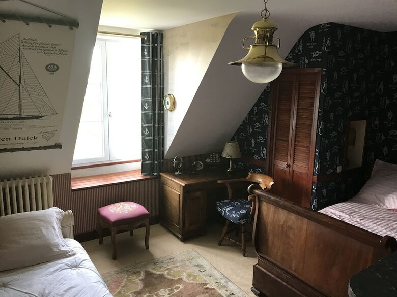 Chateau La Pierre Lev�e (bed & Breakfast)
