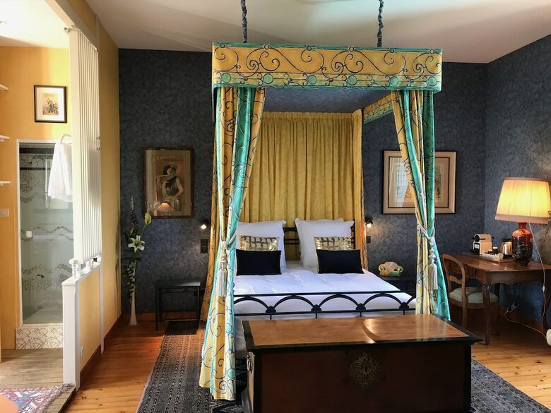 Chateau La Pierre Lev�e (bed & Breakfast)