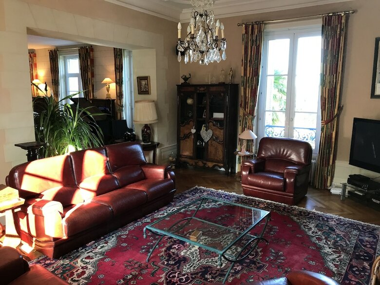 Chateau La Pierre Lev�e (bed & Breakfast)