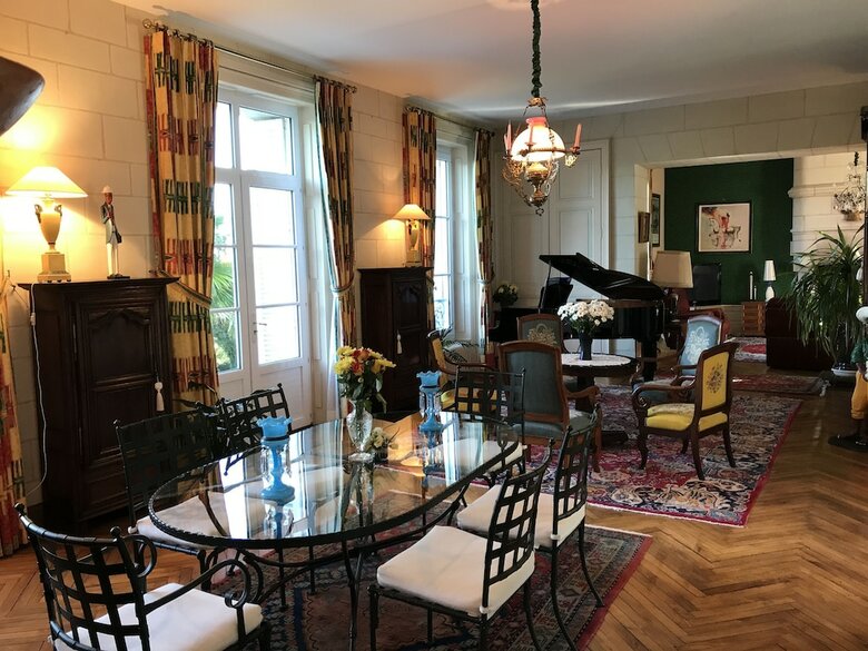 Chateau La Pierre Lev�e (bed & Breakfast)