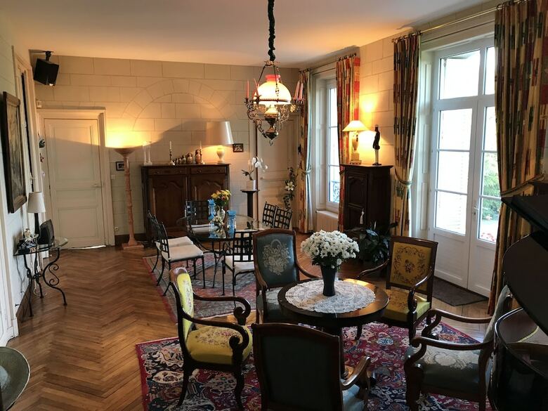 Chateau La Pierre Lev�e (bed & Breakfast)
