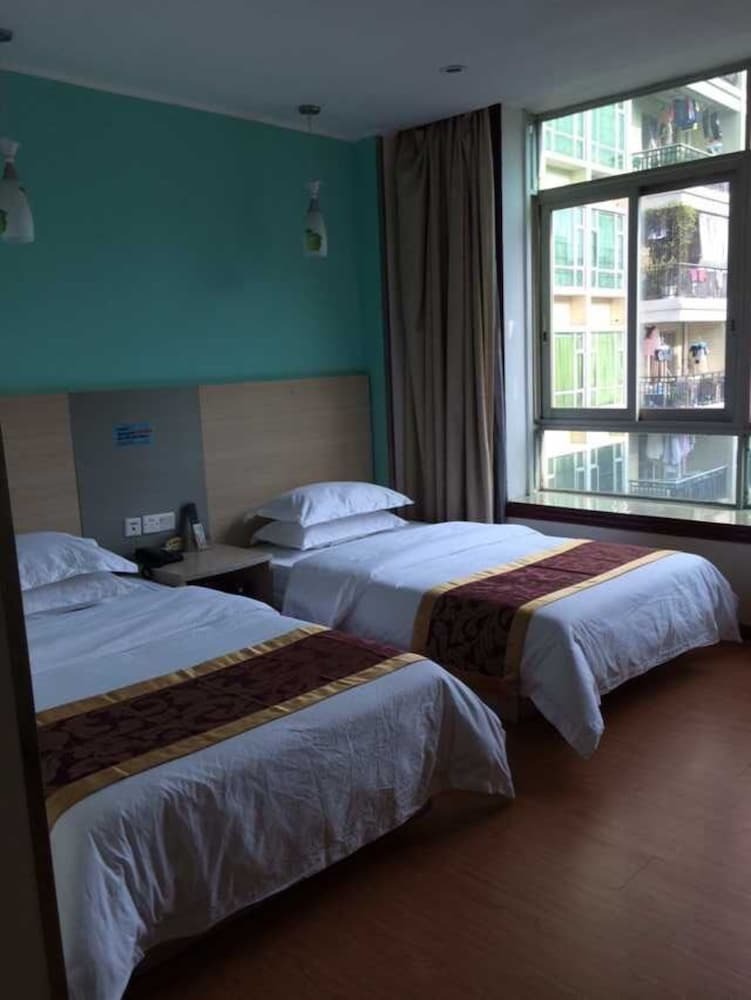 Donghua Hotel-guangzhou Exhibition Branch