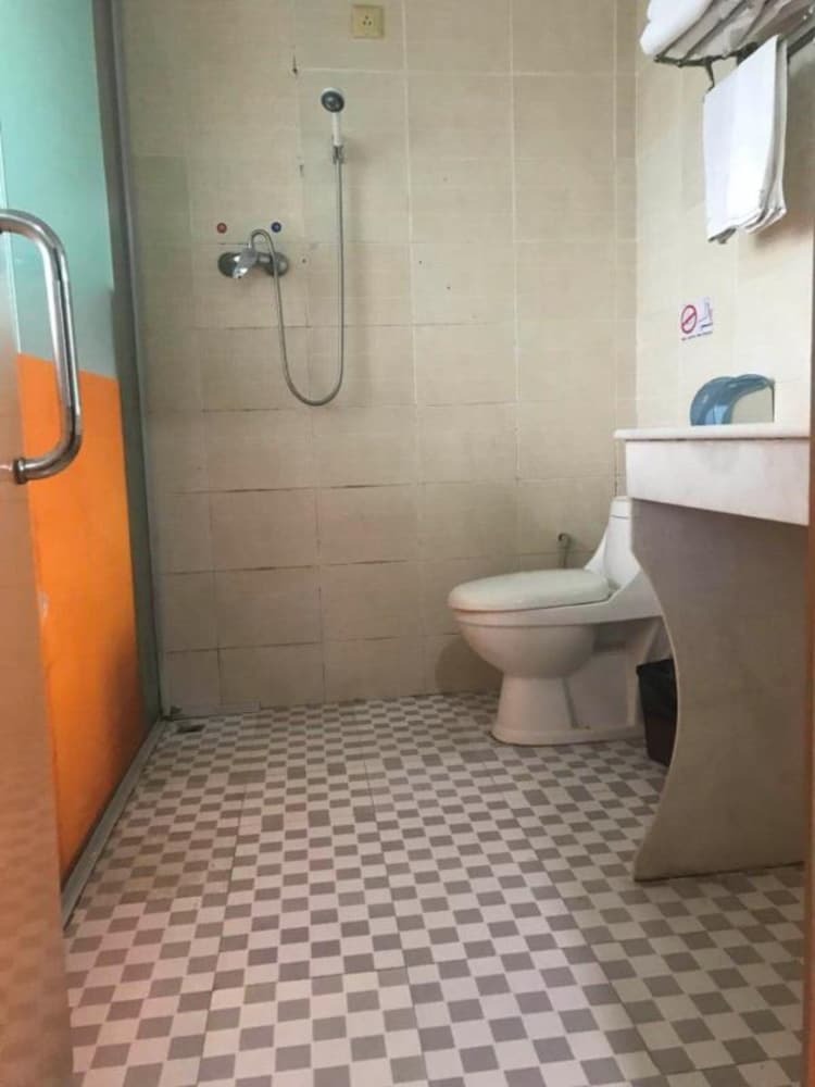 Donghua Hotel-guangzhou Exhibition Branch