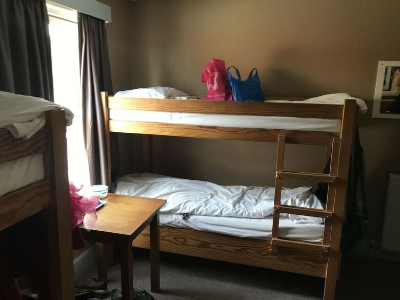 Hostal Harlow International Hostel