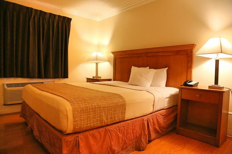 Motel Travelodge By Wyndham Pasadena Central