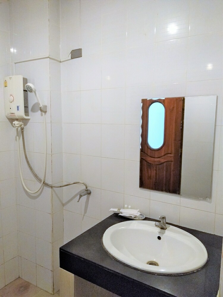 Hotel Aromdee Resort