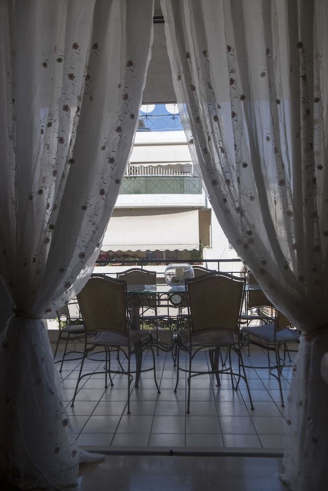Athens Deluxe Apartment Near Acropolis