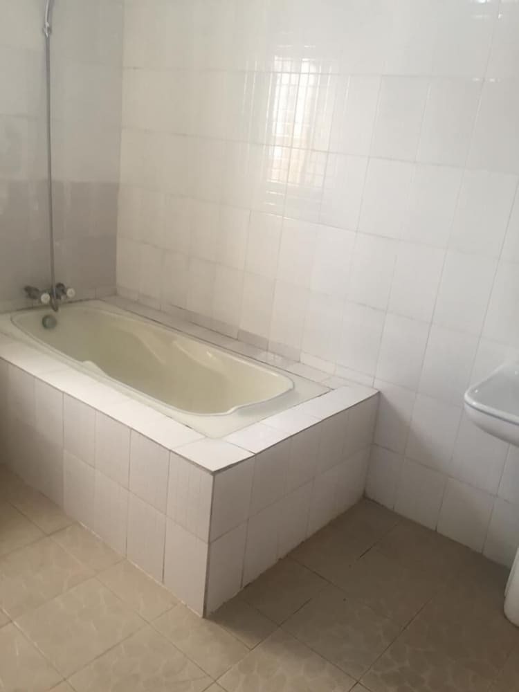 Palais Royale Hotel & Suites