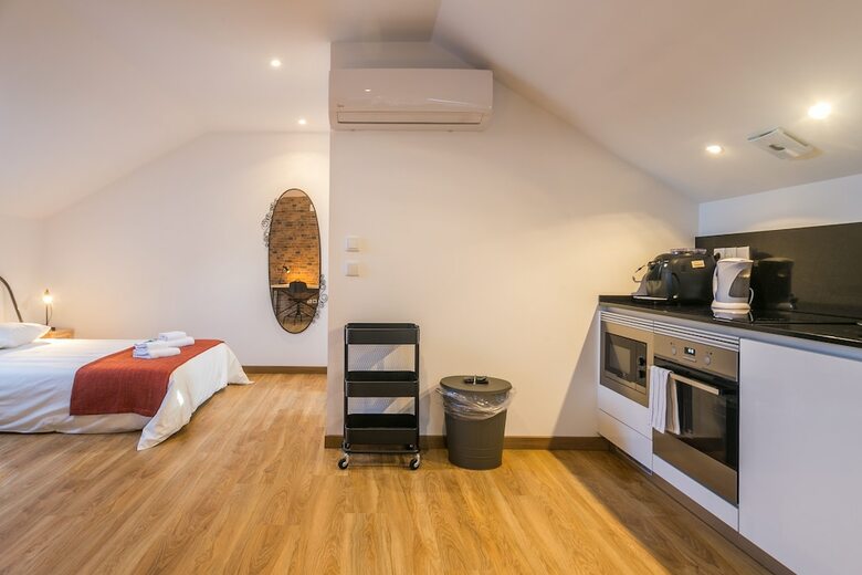 Hotel Home Out Rooms & Apartments
