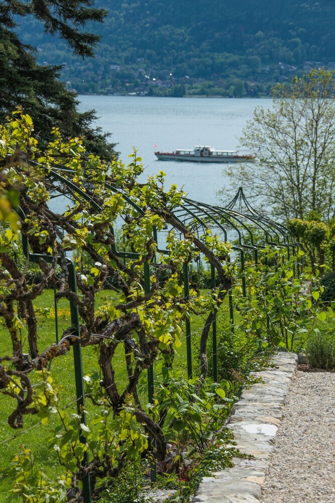Apartamento Amazing Studio In Charming Villa With Private Beach In Veyrier Du Lac